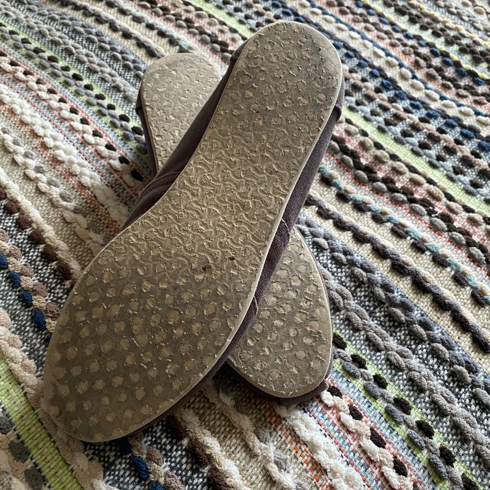 TOMS - Picture 4 of 4